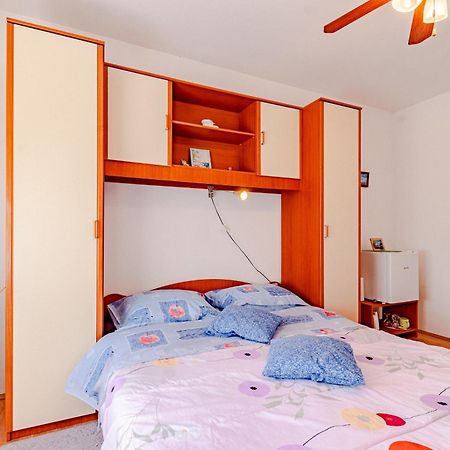 Apartments And Rooms With Parking Space Mali Ston Room photo