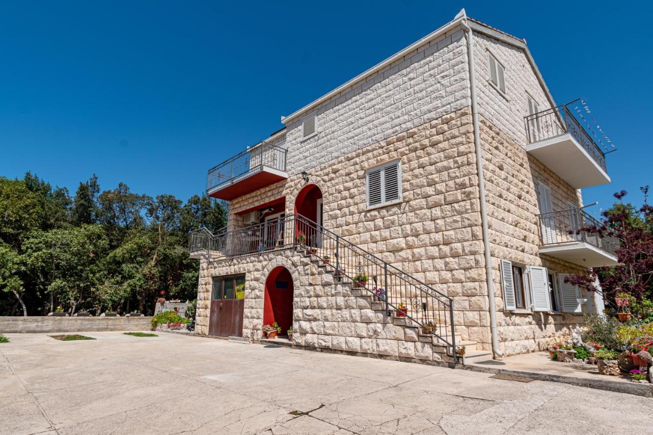 Apartments And Rooms With Parking Space Mali Ston Exterior photo